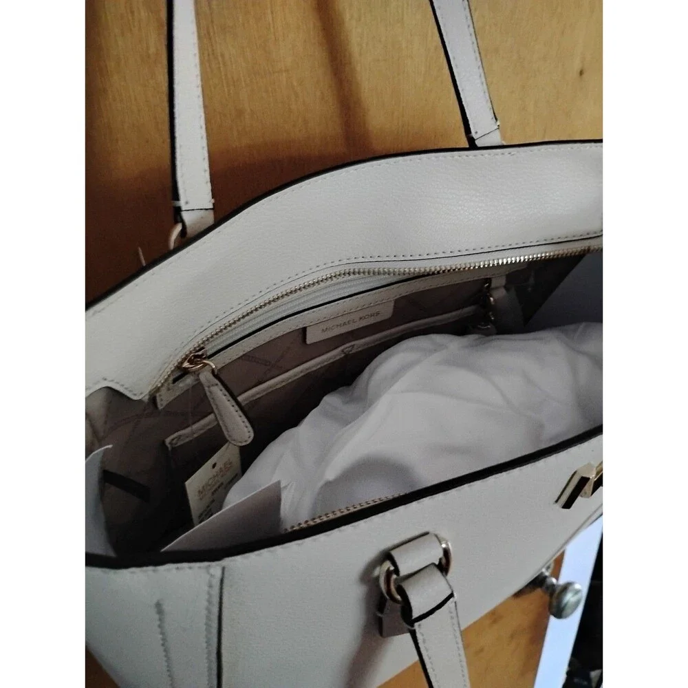 Michael Kors Brand NWT White Sylvia Medium/ Large Tote Shoulder Bag Handbag